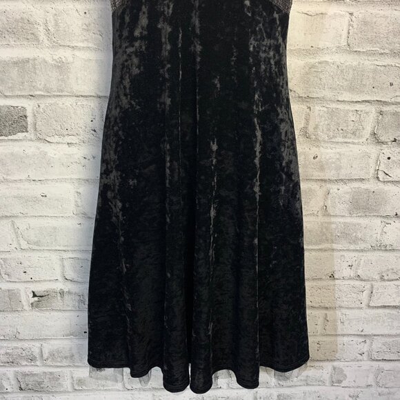 Vintage Y2K Black Crushed Velvet Babydoll Empire Waist Halter Dress - Picture 3 of 13